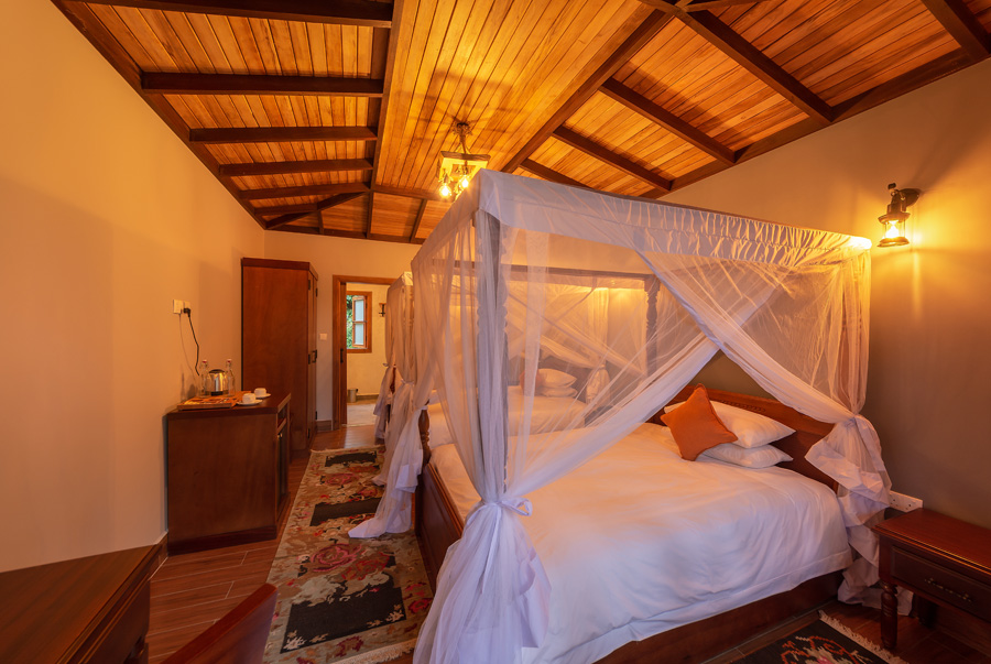 Chimpundu lodge 2-in-1 Deluxe Twin-Rooms Interior