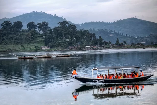 Lake-Kivu-National-Park-tour-of-lake-kivu