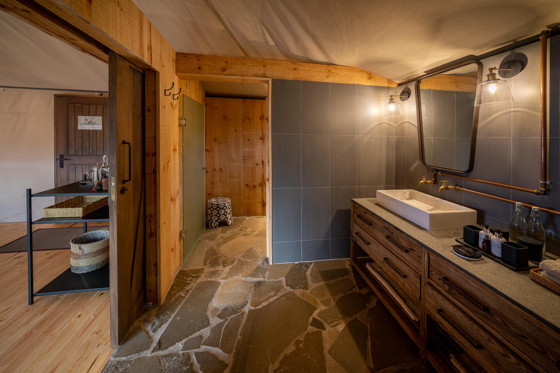 Magashi Camp Ensuite Bathroom