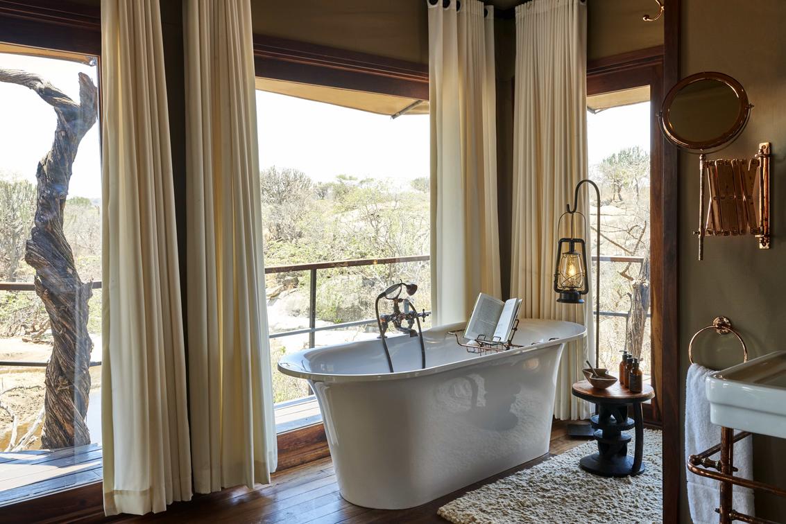 Mwiba Lodge Bathtub with View